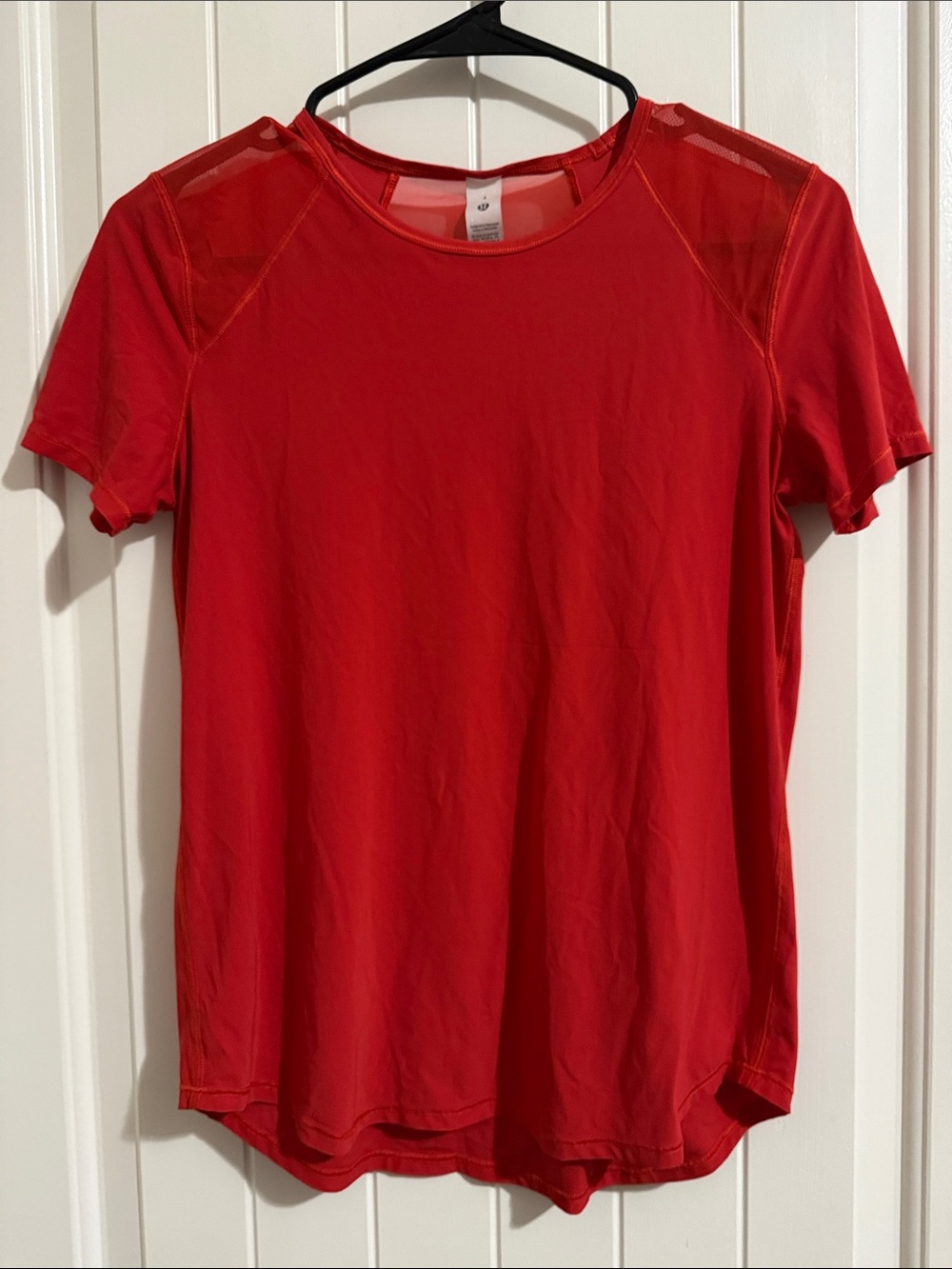 lululemon athletica Red Short-Sleeve Performance Tee Women’s size 4